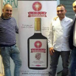 Il team con i gestori della Gelateria Saporito di Aversa dov'è nata la "Crema Amaro Teggiano"