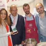 Caserta: Il team insieme al noto barman Isidoro Bokambanza e a uno dei proprietari della Vineria La Frasca Gerardo Petrillo - Maggio 2015