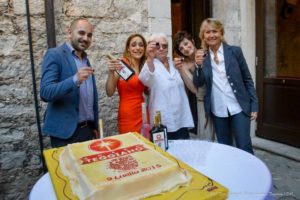 2015 - Il team di Amaro Teggiano con la famiglia Macchiaroli (foto Capozzoli Grado Anselmo)