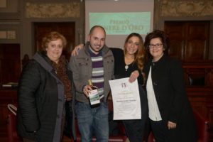 2014 - Premio Venere D'Oro "Innovazione del Prodotto" a Vincenza Tropiano. Il team insieme alla famiglia Penna.