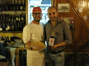 2015 - Angelo Rumolo del Grotto Pizzeria Castello con Enzo, l'Amaro Teggiano e la Pizza dell'Amaro Teggiano!