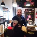Prodotti di qualità in Dispensa: Caciocavallo con Vinaccia